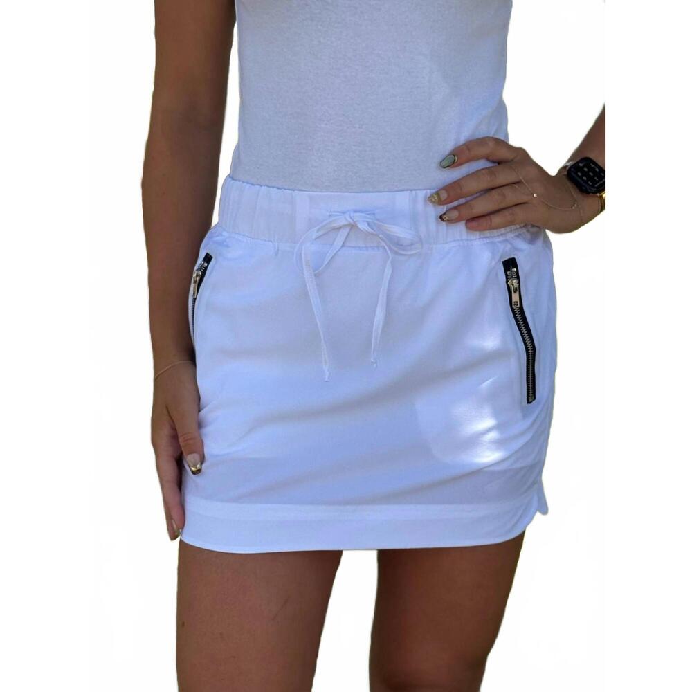 NEW COCO + CARMEN norah skort with zipper pocket in white